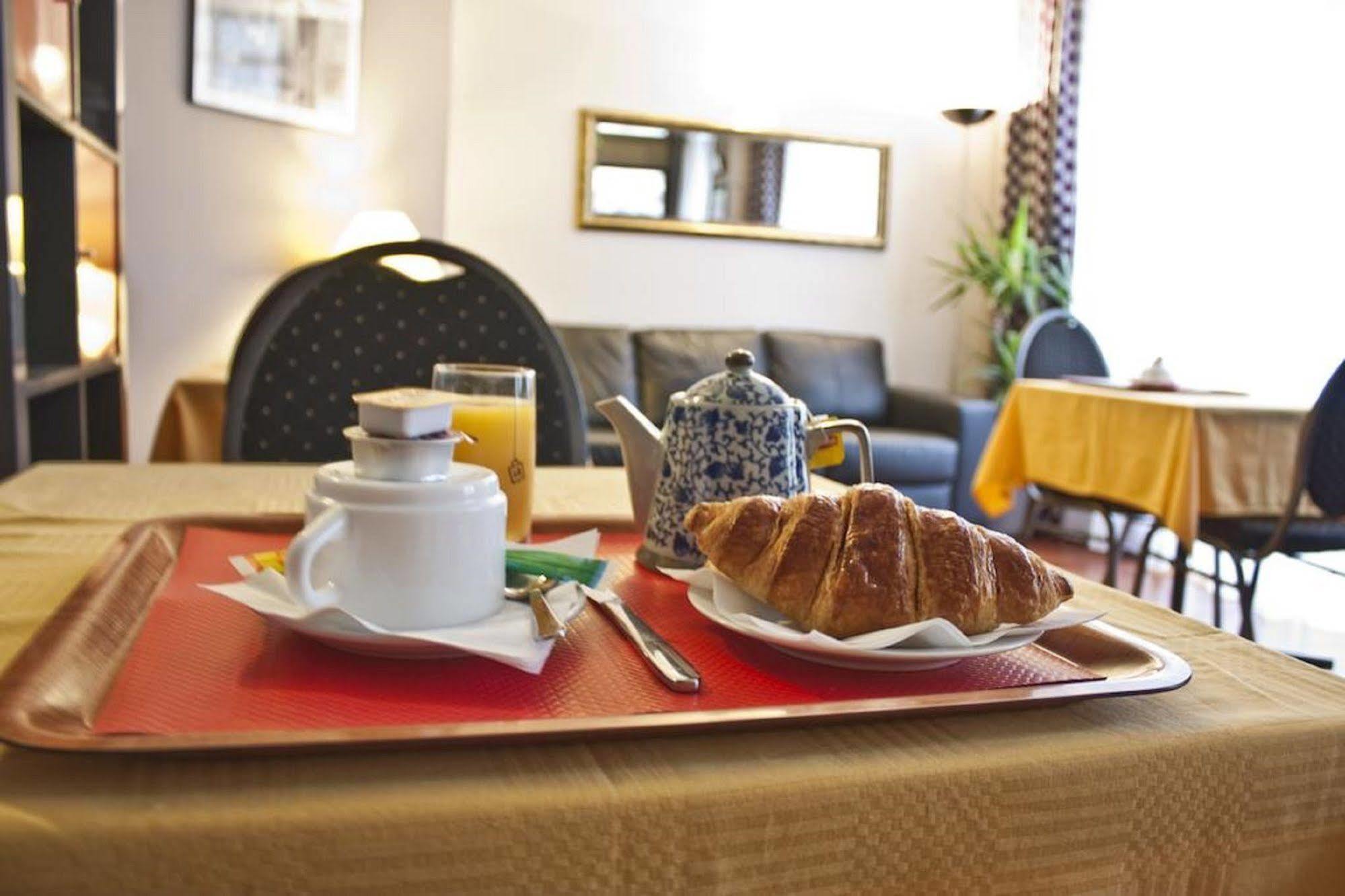 Hotel Hippodrome Parijs